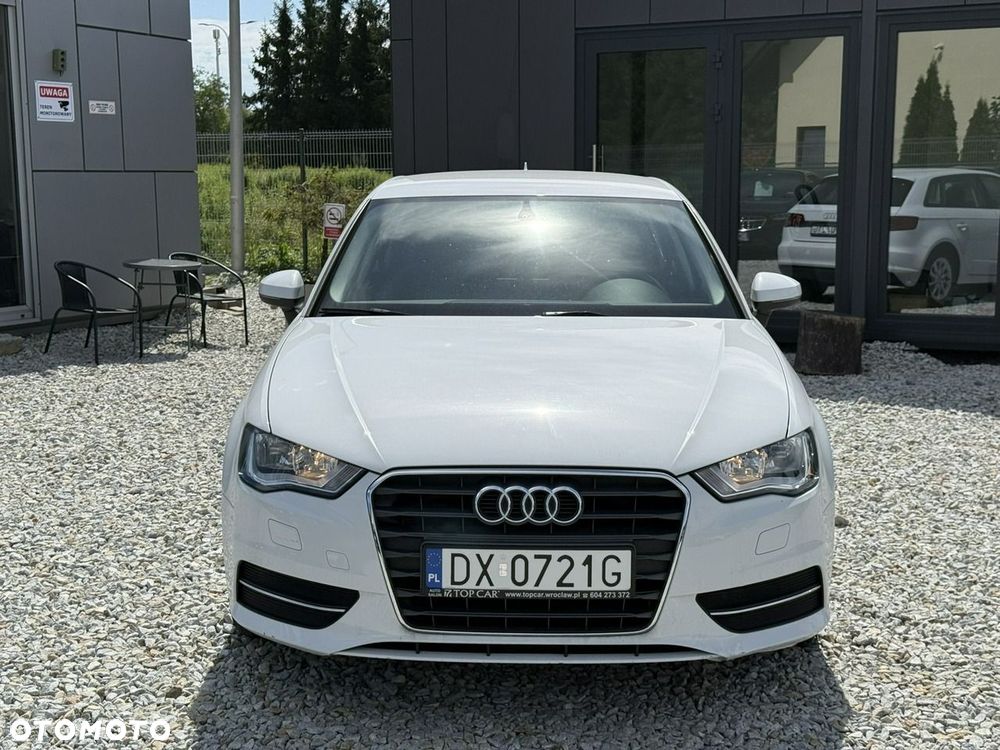 Audi A3 Sportback 1.2 TFSI Attraction - 2