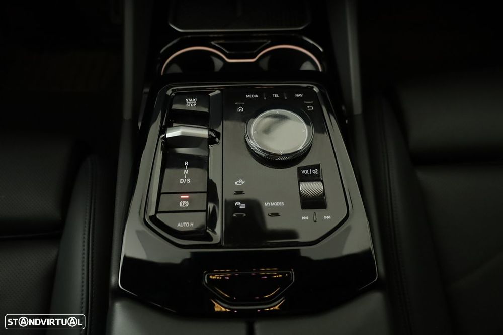 BMW 530 e Pack Desportivo M - 14