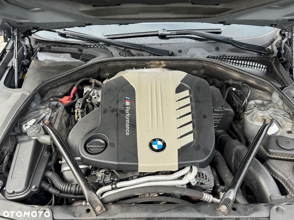 BMW Seria 5 M550d xDrive - 9