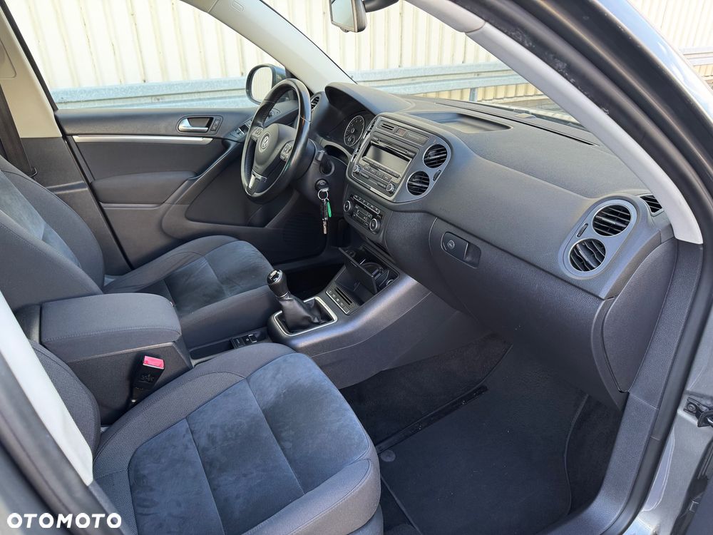 Volkswagen Tiguan - 12