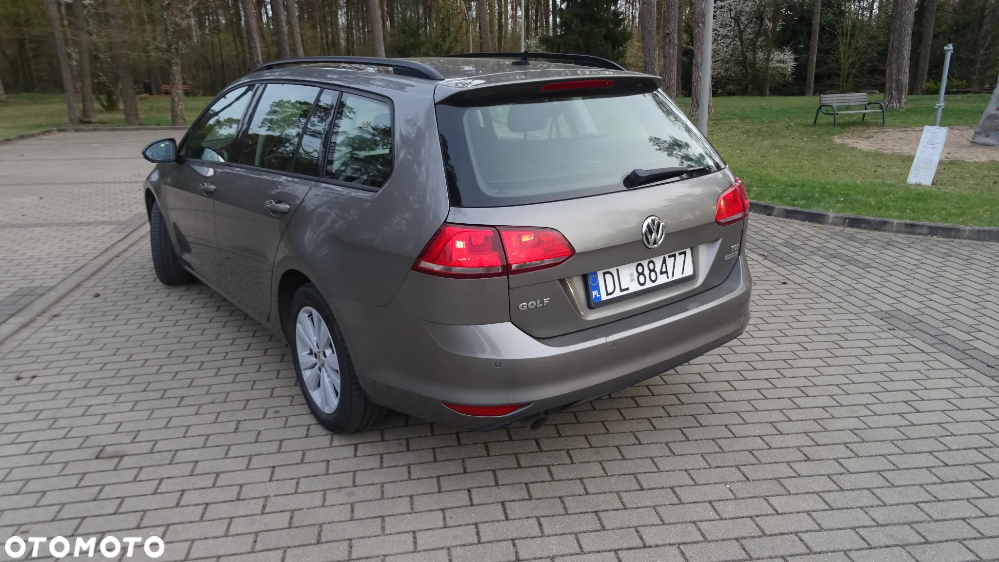 Volkswagen Golf VII 1.6 TDI BMT Comfortline - 17