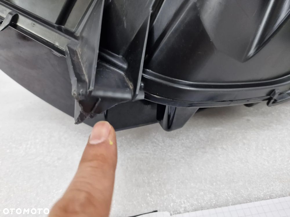 RENAULT MASTER IV 4 19- PRAWA LAMPA PRZEDNIA PRZÓD FULL LED , NR 260105567R , NR AUKCJI LA139 - 16