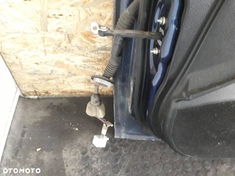 DRZWI PRAWY PRZÓD SUBARU LEGACY V E8H KOMPLETNE - 2