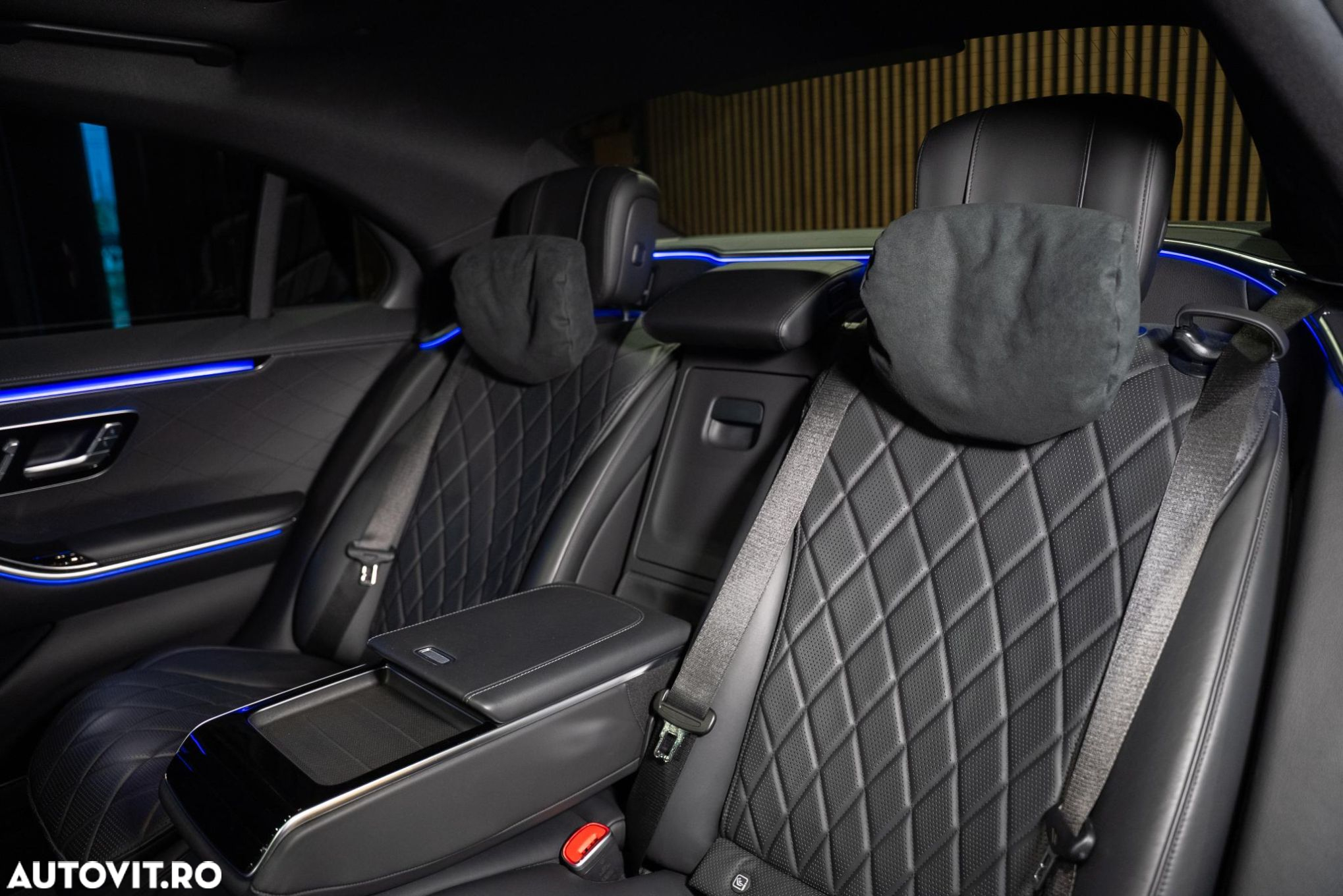 Mercedes-Benz S 400 d 4Matic L 9G-TRONIC - 31