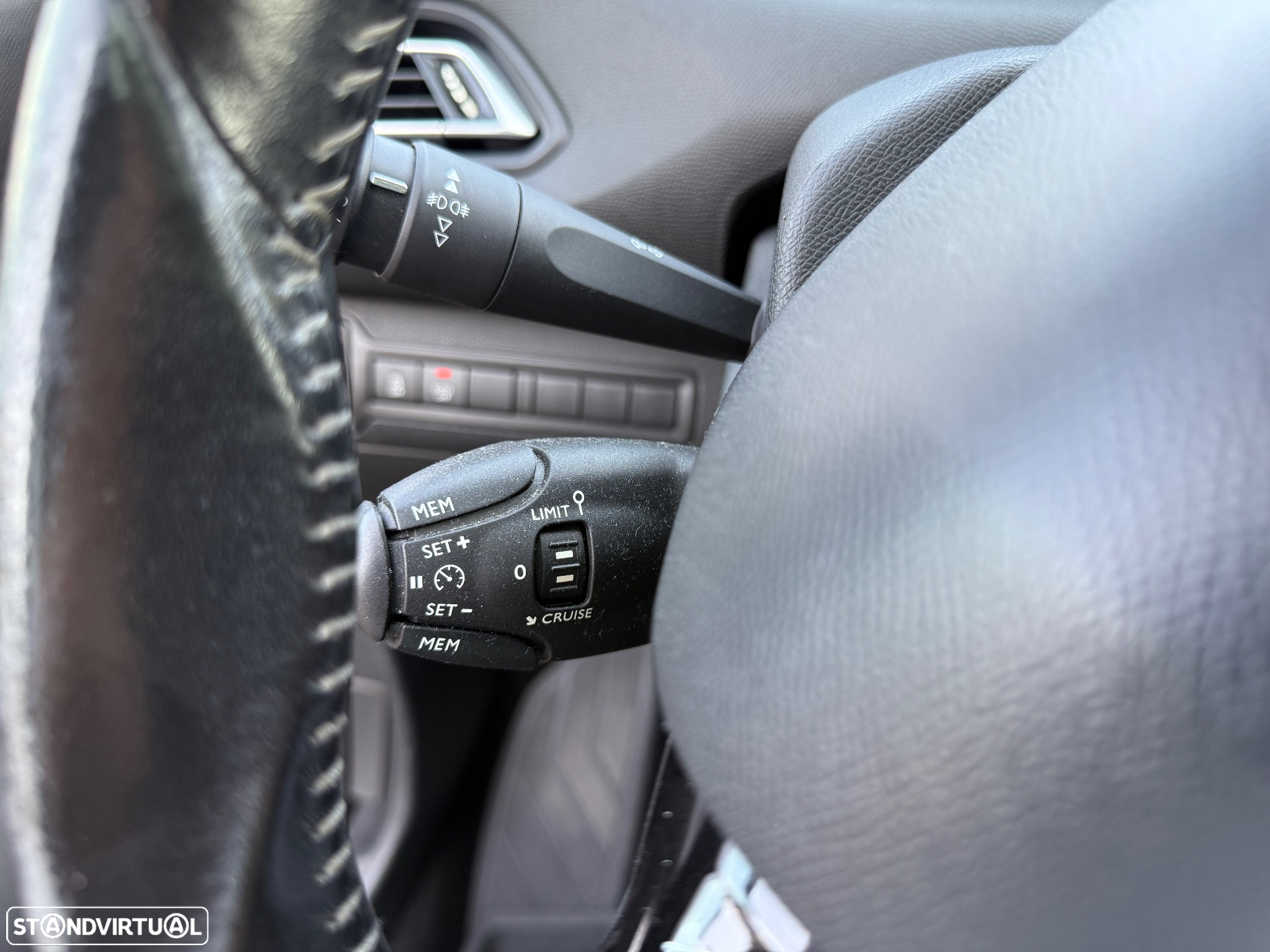 Peugeot 308 SW 1.6 BlueHDi Style - 11