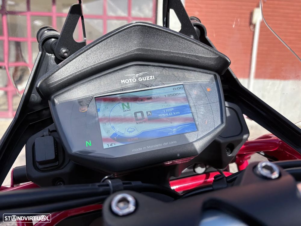 Moto Guzzi V85 TT - 7