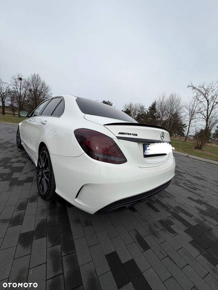 Mercedes-Benz Klasa C AMG 43 4Matic 9G-TRONIC - 28