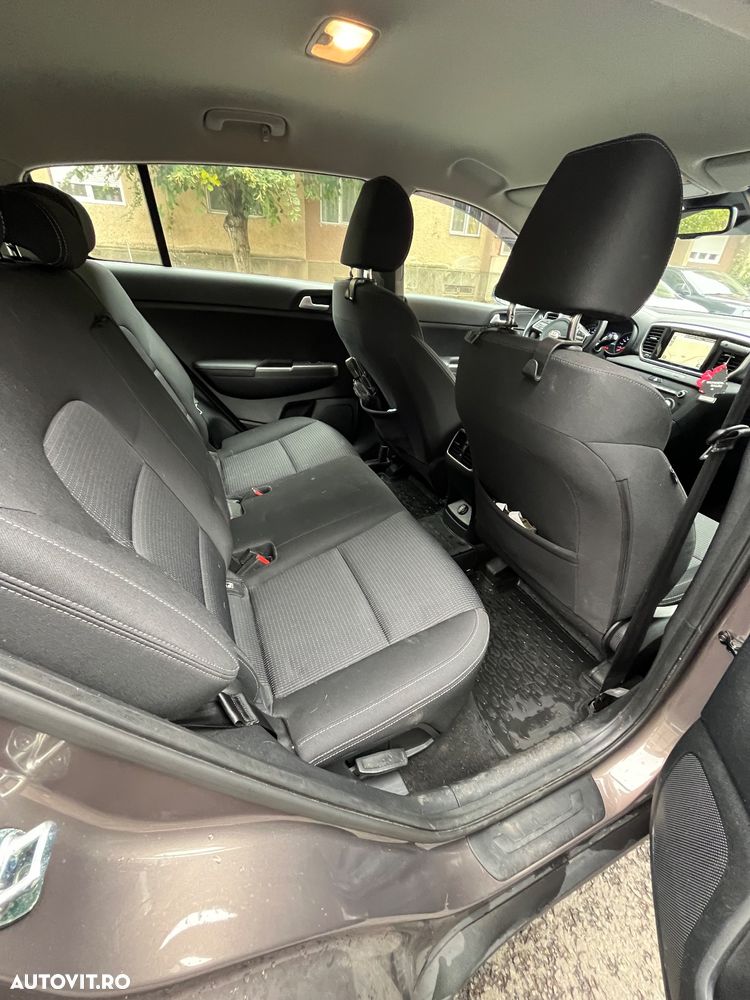 Kia Sportage 1.6 CRDI 2WD SPIRIT - 17