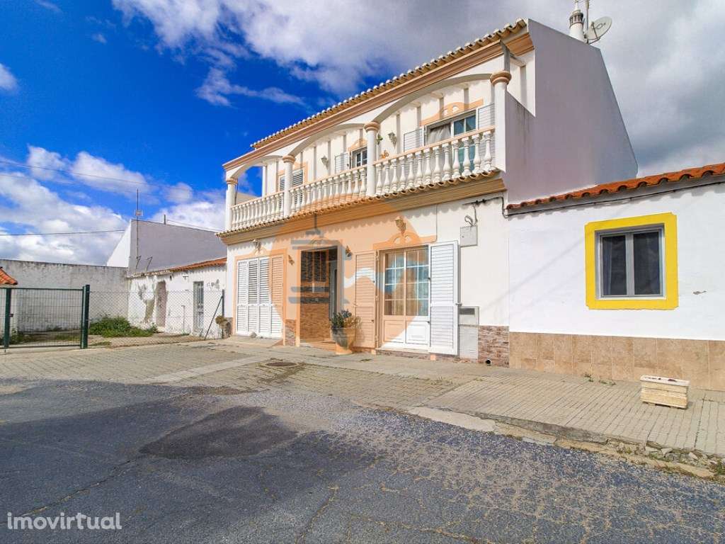 Moradia Mobilada de 2 Pisos com Quintal, BBQ e Deslumbrantes Vistas... - Grande imagem: 5/52