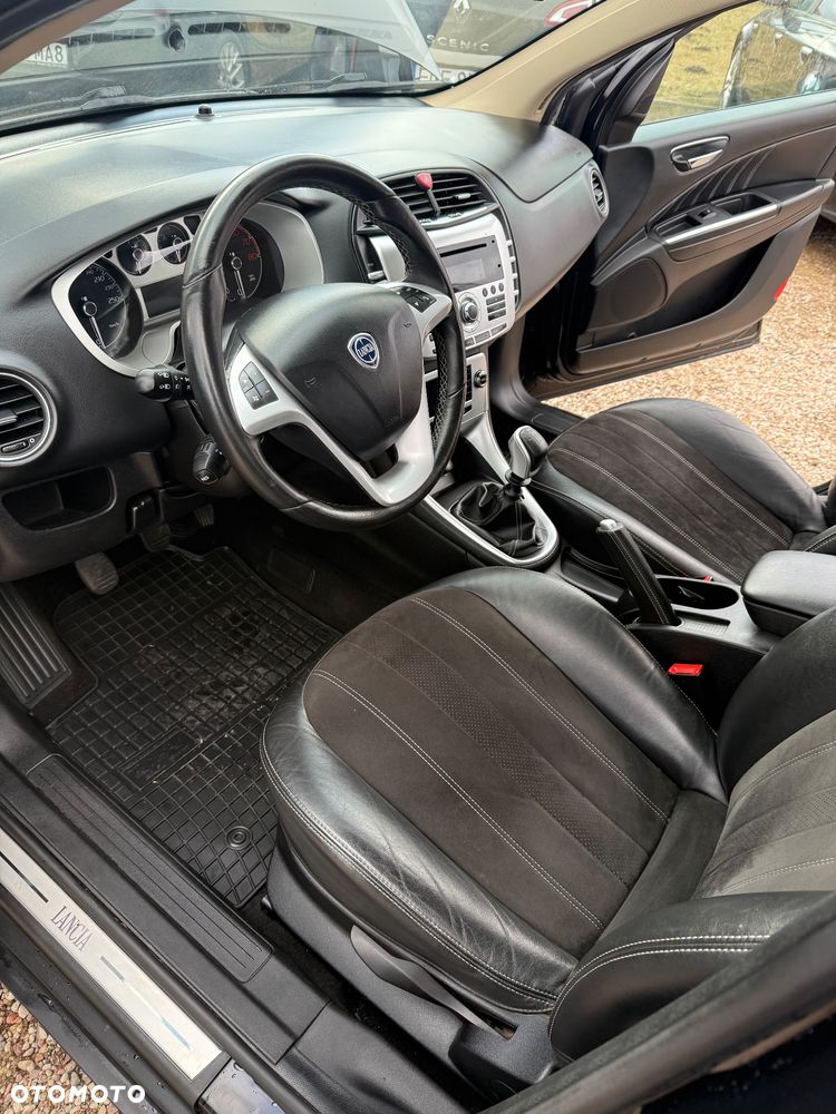 Lancia Delta 1.4 MultiAir16v Oro - 9