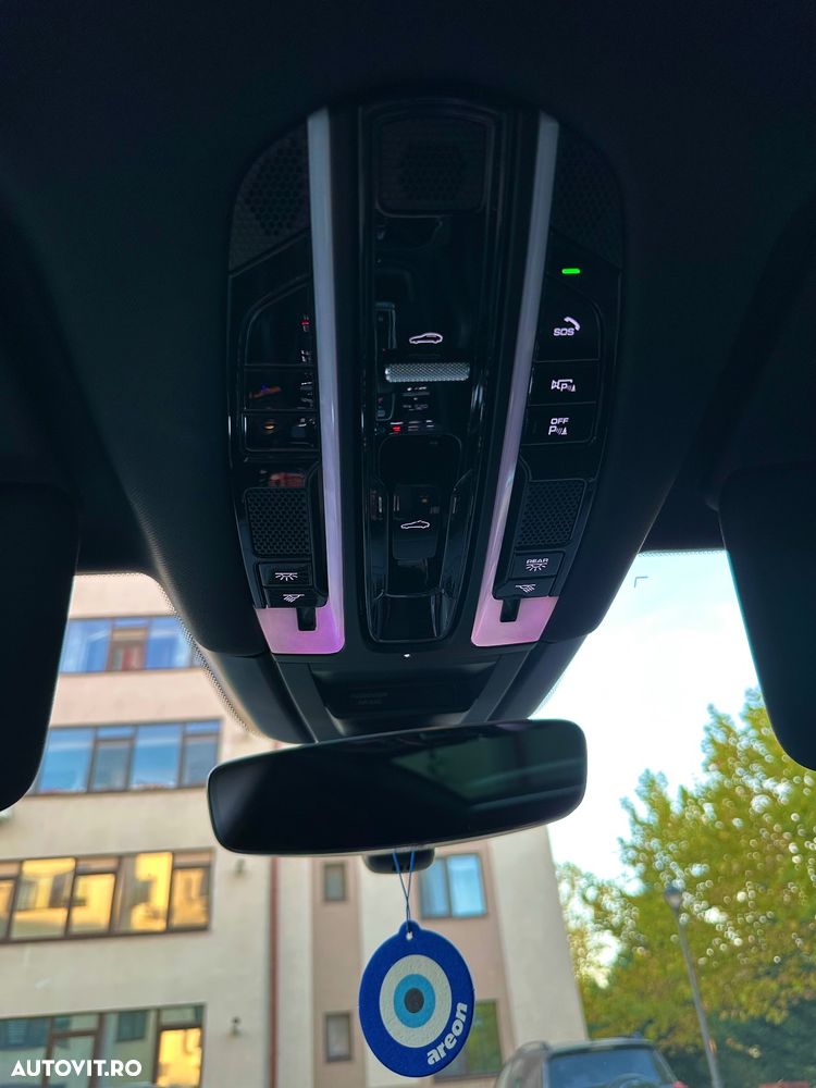 Porsche Cayenne E-Hybrid Tiptronic S Platinum Edition - 24