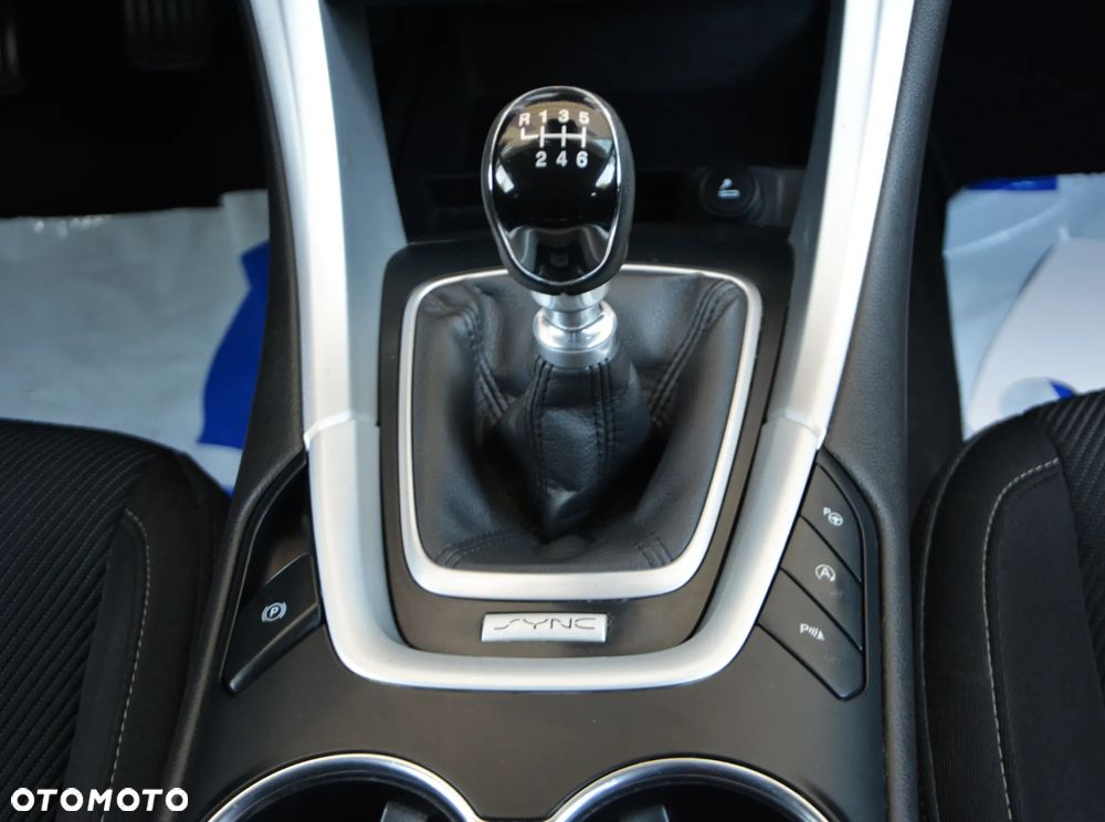 Ford Mondeo SW 1.5 TDCi ECOnetic S&S Business Edition - 18