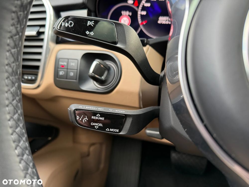 Porsche Cayenne Coupe Platinum Edition - 23