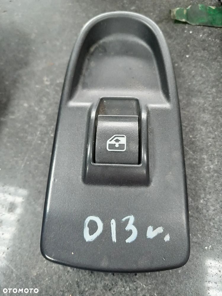 Przełącznik szyb prawy pasażera Iveco Daily 013r - 1