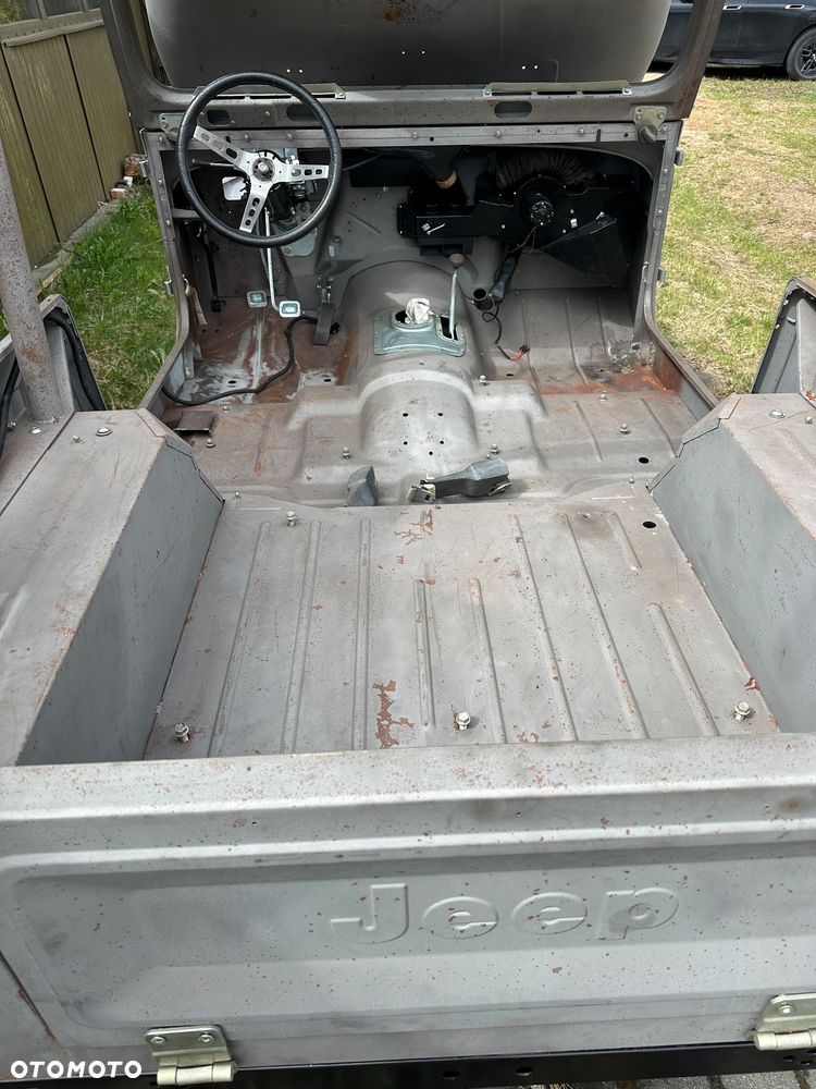 Jeep CJ - 13