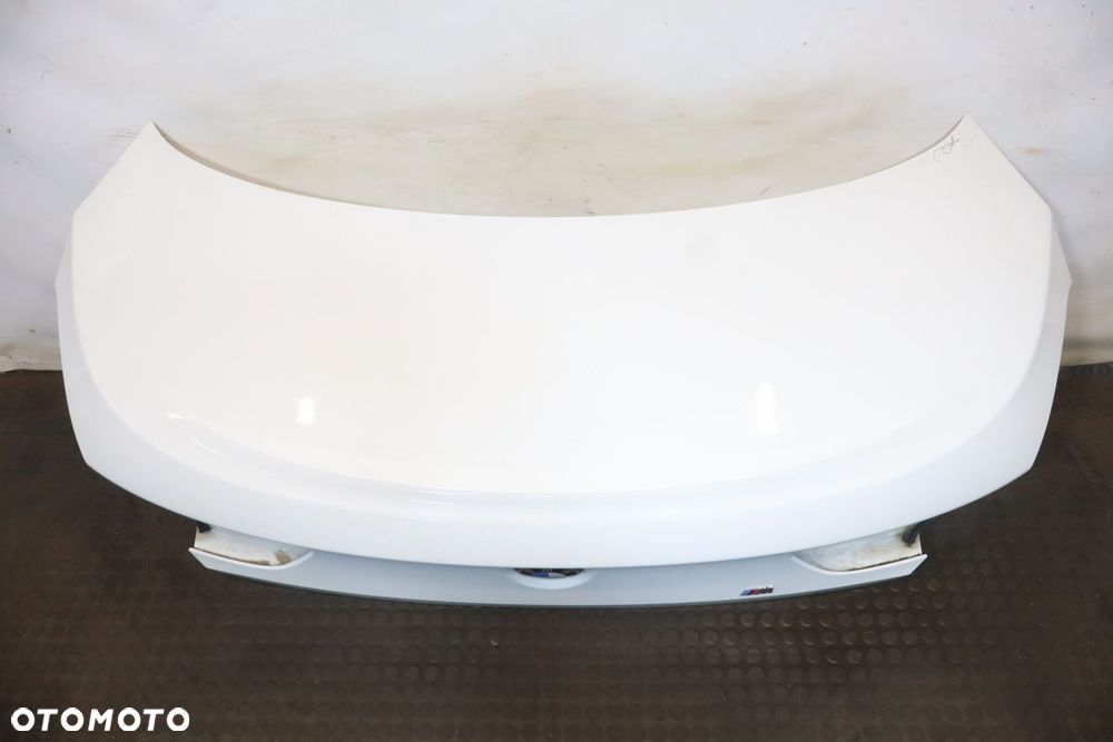 KLAPA TYLNA 6 640D F06 3.0D GRAN COUPE SEDAN A300 - 3