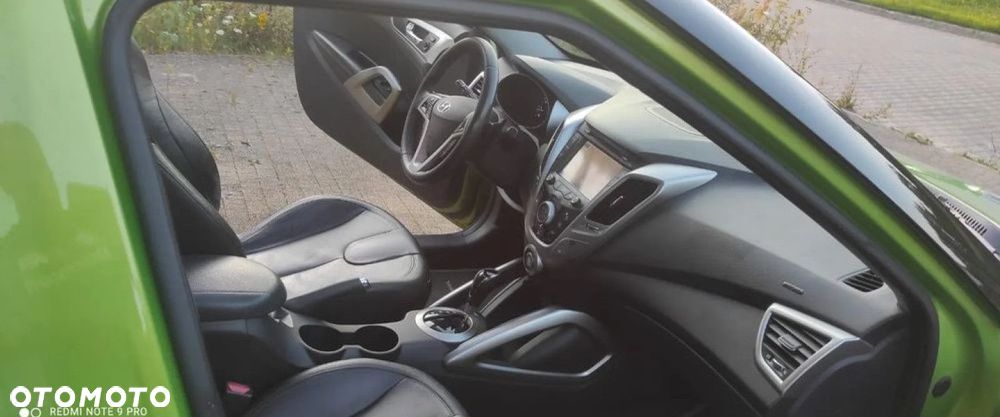 Hyundai Veloster 1.6 DCT Premium - 27