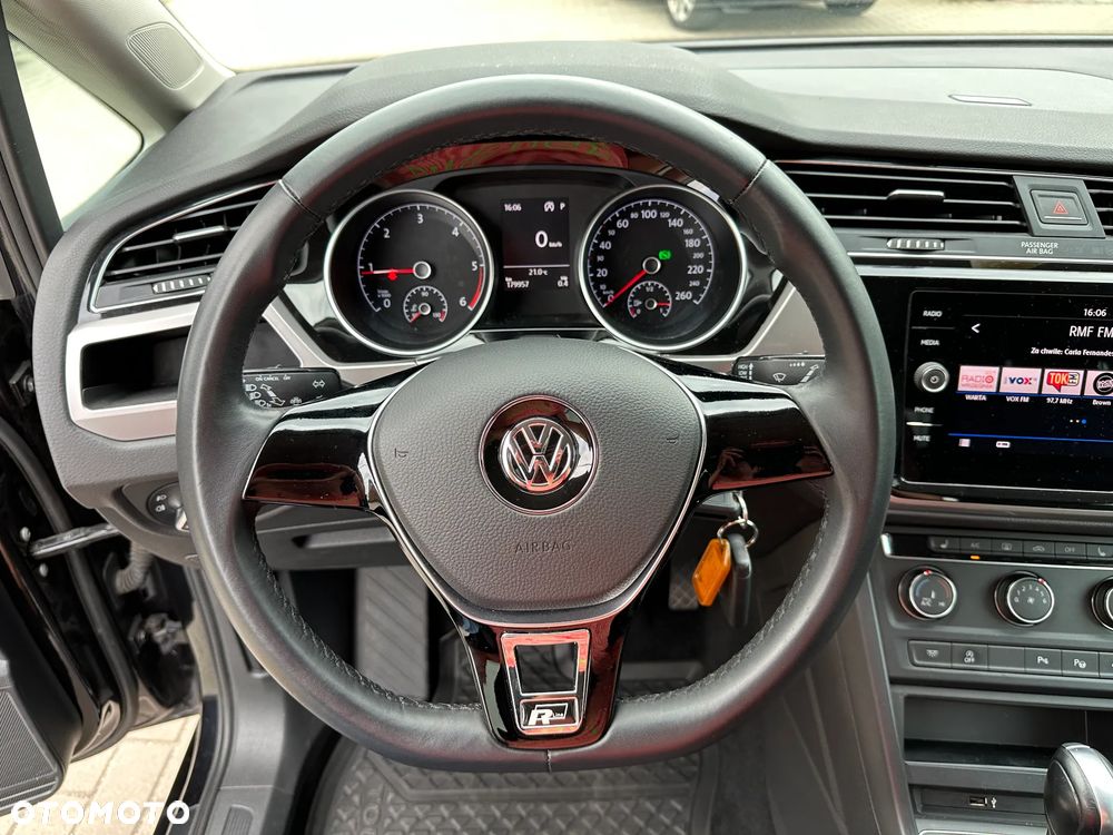 Volkswagen Touran - 9
