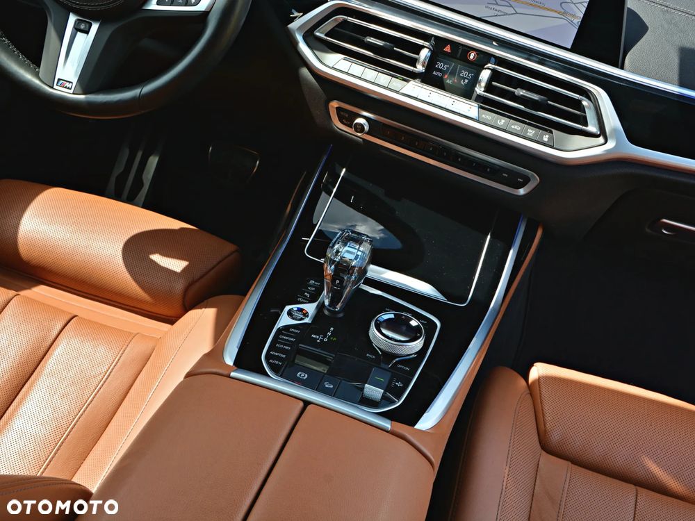 BMW X7 M50i sport - 31