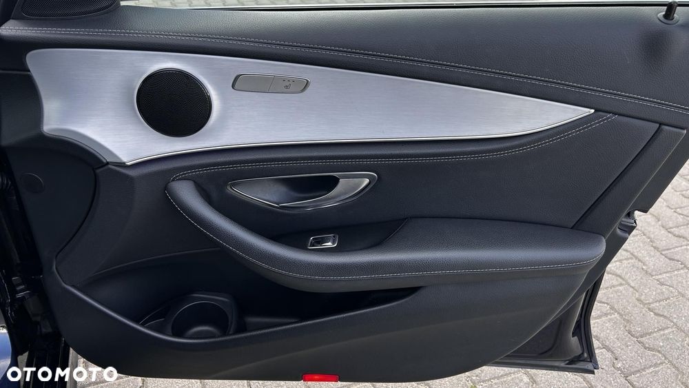 Mercedes-Benz Klasa E - 21