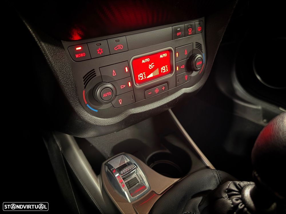 Alfa Romeo MiTo 1.6 JTD Distinctive - 12