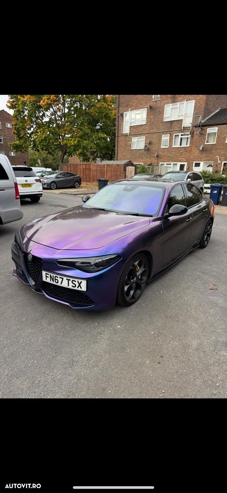 Alfa Romeo Giulia 2.0 Turbo 16V AT8-Q4 Veloce - 2