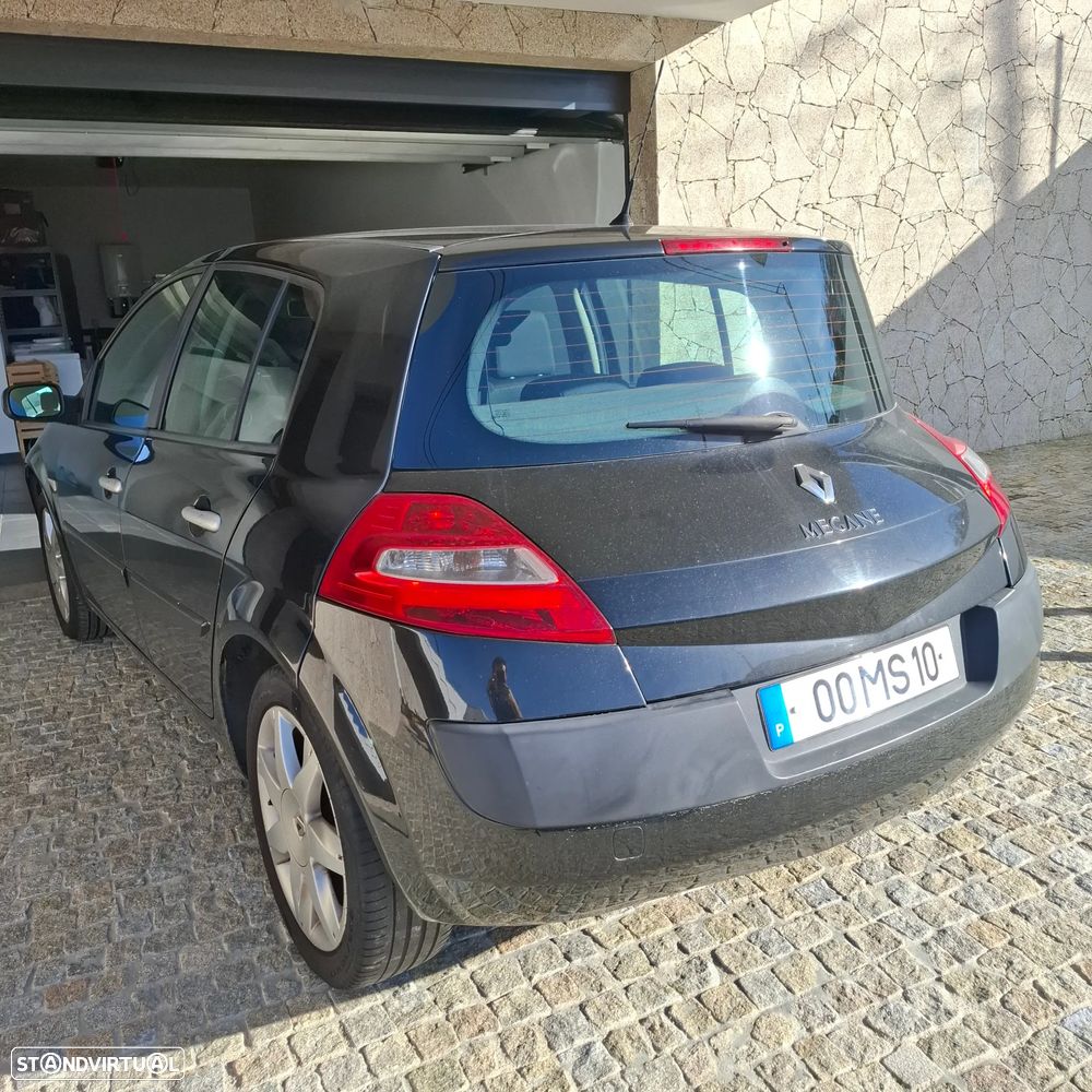 Renault Mégane 1.5 dCi Dynamique - 7