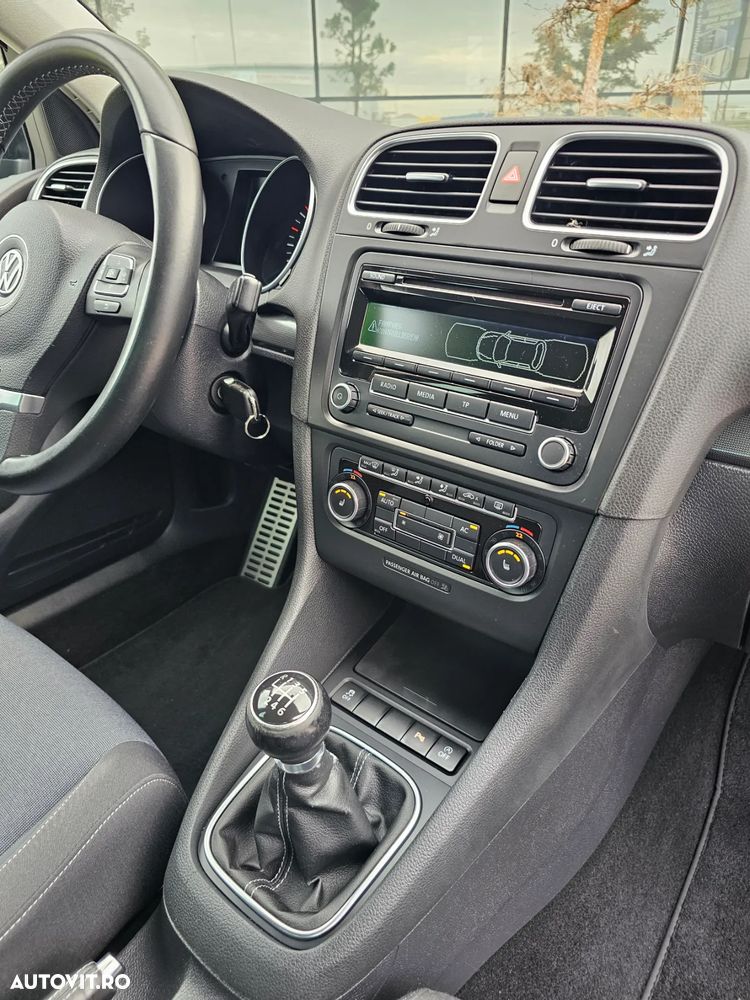 Volkswagen Golf 2.0 TDI DPF BlueMotion Technology Style - 9