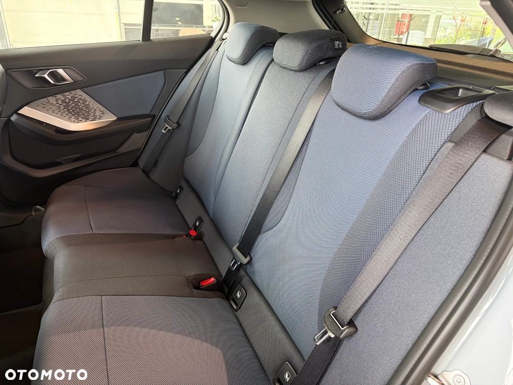 BMW Seria 1 - 16