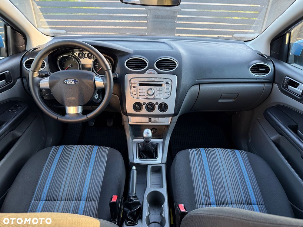 Ford Focus 1.6 16V Style - 4