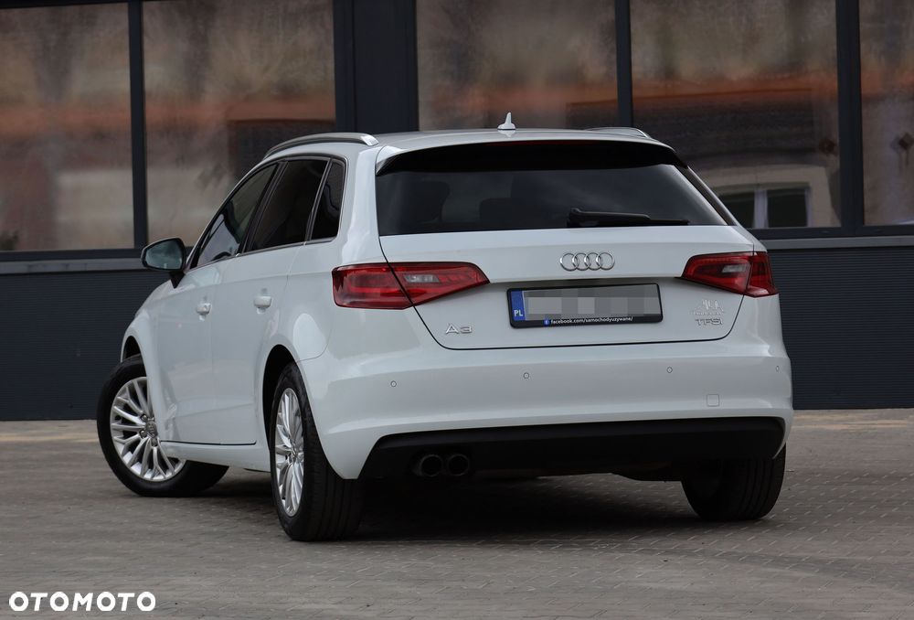 Audi A3 Sportback 1.4 TFSI Ambiente - 4