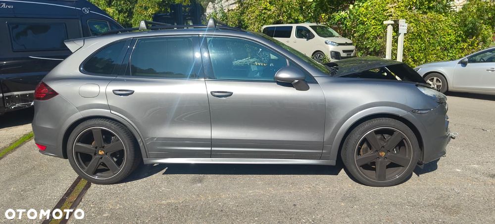Porsche Cayenne GTS Tiptronic S - 2