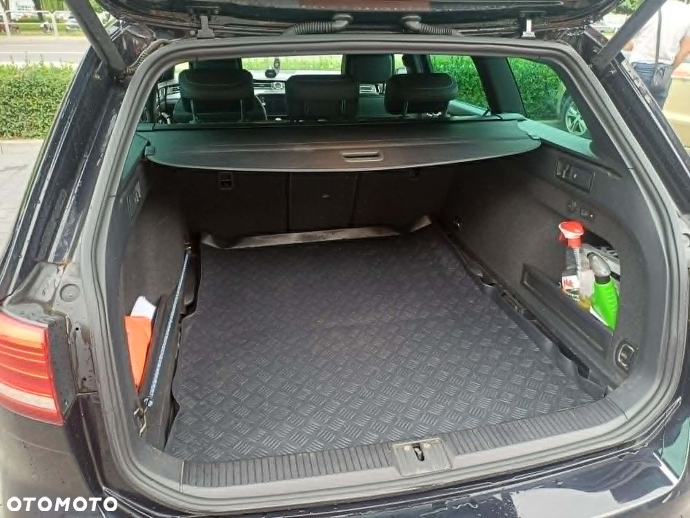 Volkswagen Passat - 9