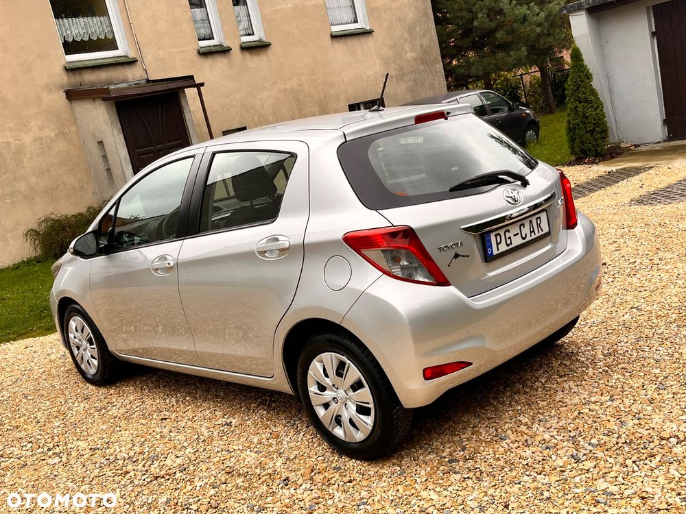Toyota Yaris - 25
