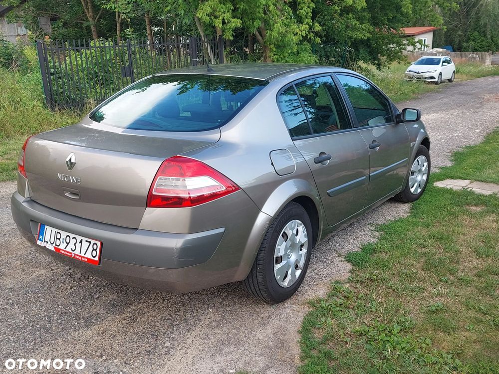Renault Megane 1.6 16V Authentique - 3