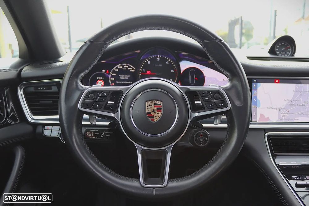 Porsche Panamera - 27