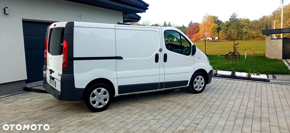 Renault Trafic - 12