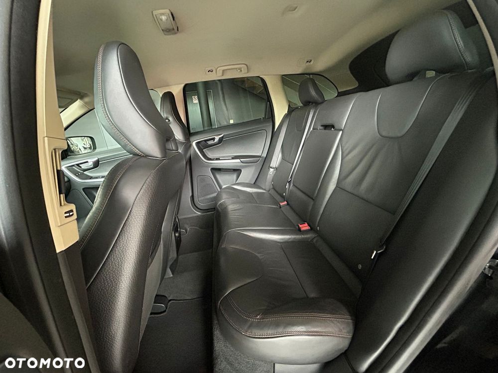 Volvo XC 60 2.4D Summum - 15