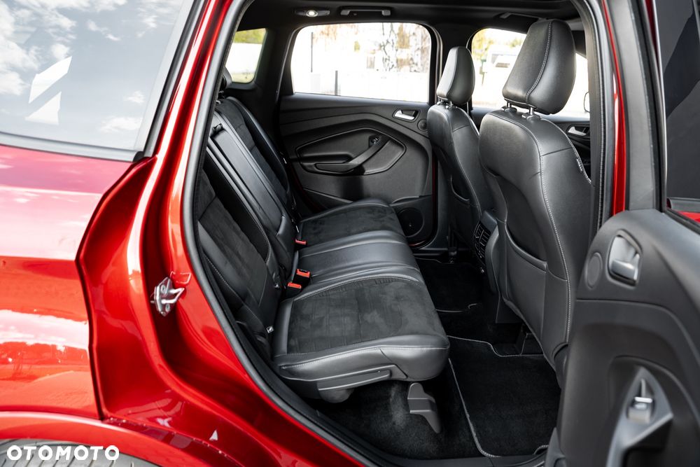 Ford Kuga 2.0 TDCi 4x4 ST-Line - 23