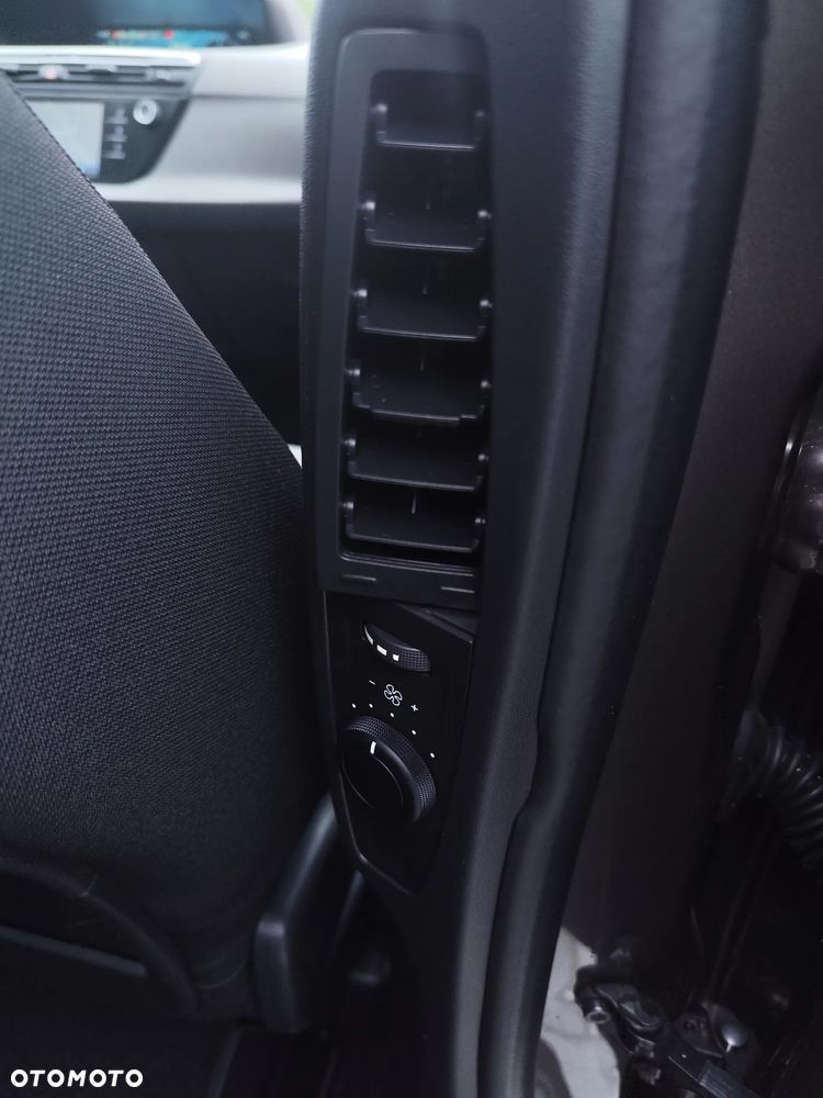 Citroën C4 Grand Picasso 1.6 e-HDi Exclusive - 22