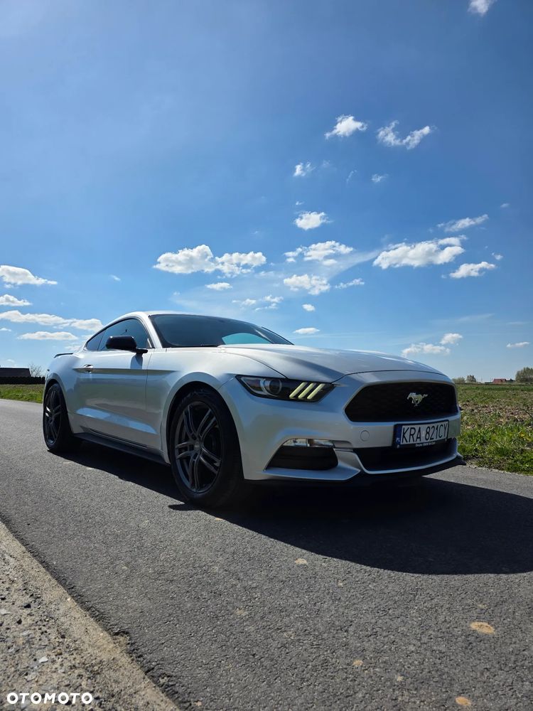 Ford Mustang 3.7 V6 - 1