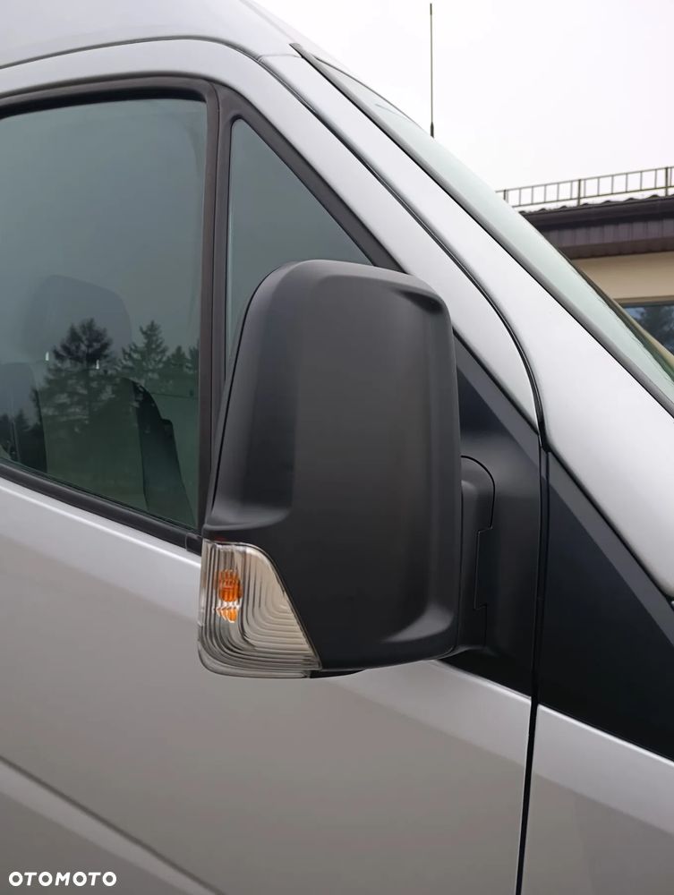 Volkswagen Crafter - 17