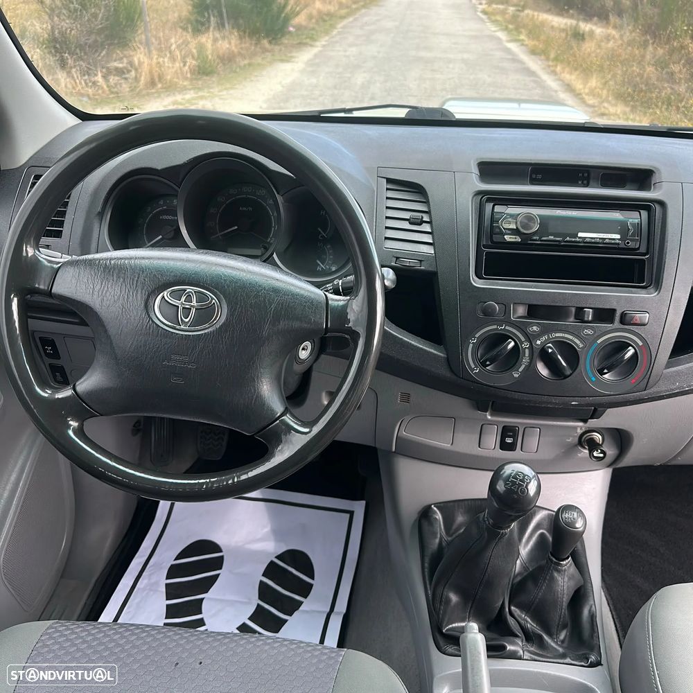 Toyota Hilux 2.5 D-4D 120 CV 4x4 - 4 Lugares - 18
