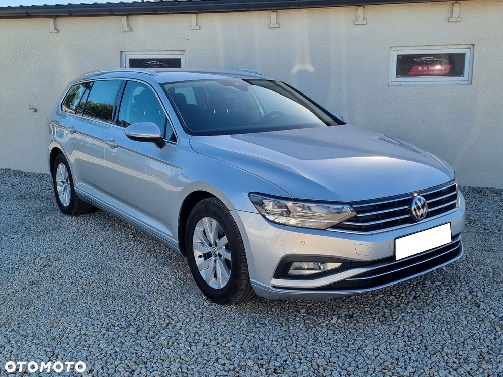 Volkswagen Passat - 4