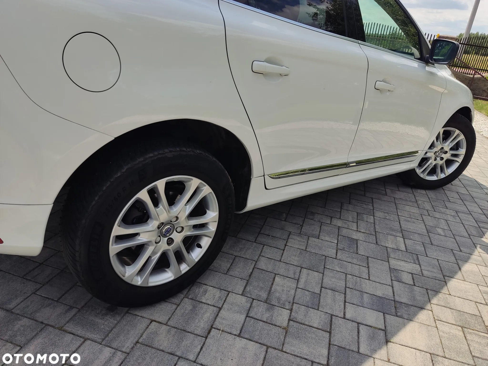 Volvo XC 60 D3 Drive-E Momentum - 3