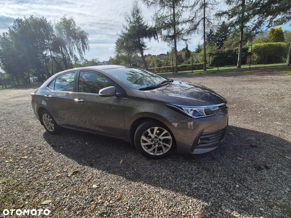 Toyota Corolla 1.6 Comfort - 1