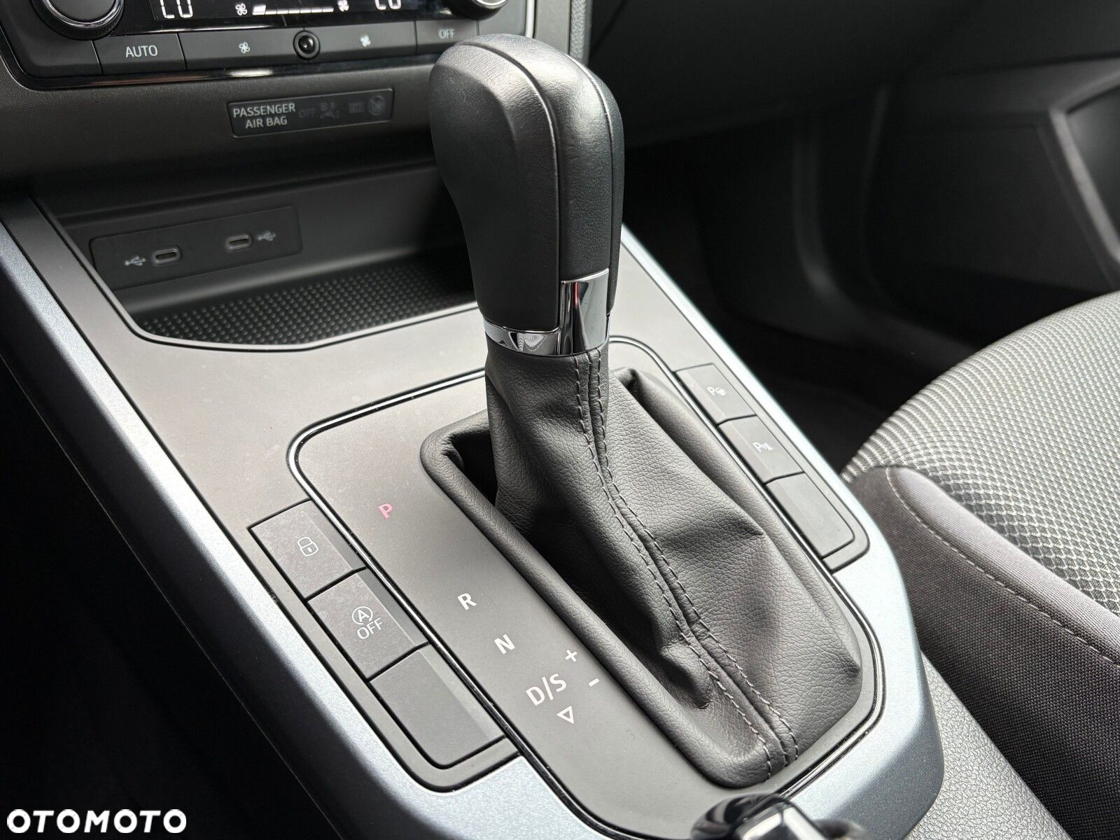 Seat Arona 1.0 TSI Style S&S DSG - 24