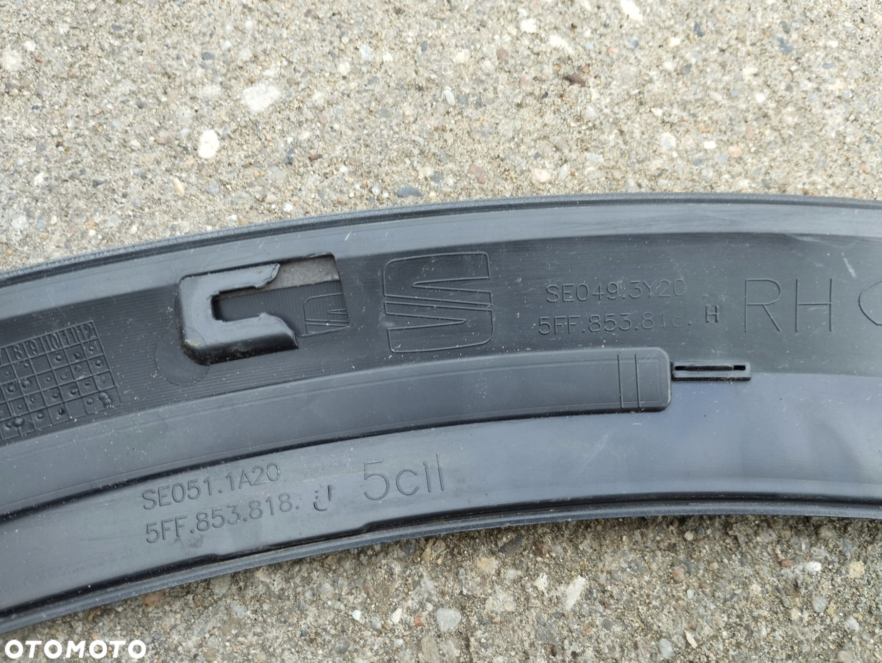 Listwa na błotnik prawy tył Seat Cupra Formentor 5FF - 5