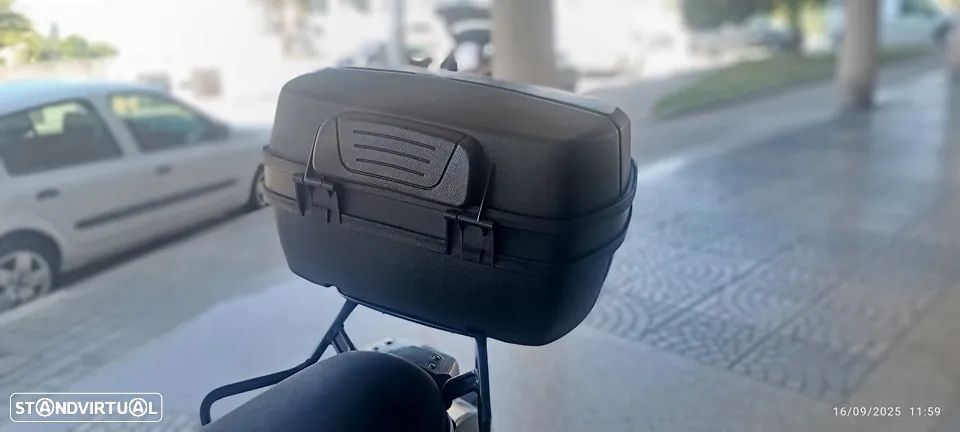 Royal Enfield Himalayan 411 - 23