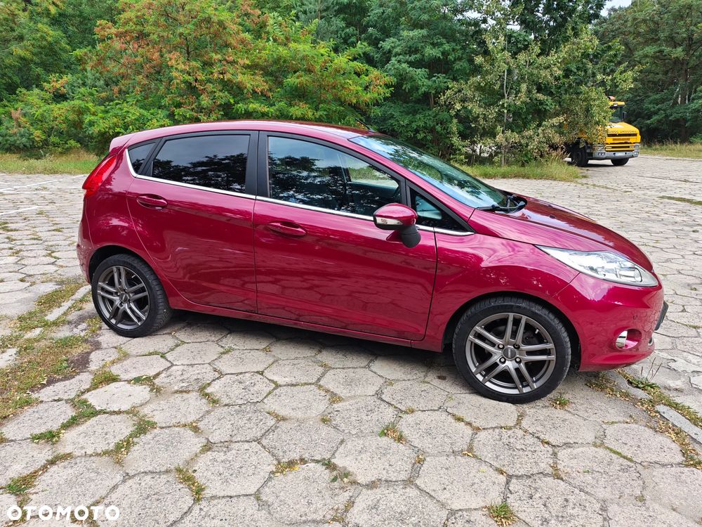 Ford Fiesta 1.6 Ti-VCT Titanium - 11
